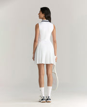 プリーツフロー ドレス - ホワイト