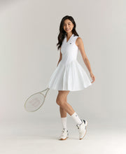 プリーツフロー ドレス - ホワイト