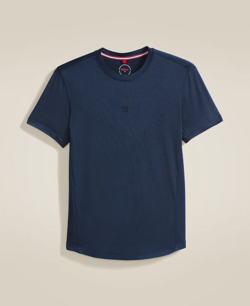 エブリデイ パフォーマンス Tシャツ - クラシックネイビー by Wilson エブリデイ パフォーマンス Tシャツ - クラシックネイビー by Wilson