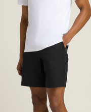 スタッフ パフォーマンス ショートパンツ 8インチ - ブラック