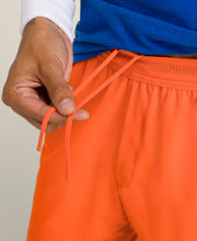 トーナメントプロ ショートパンツ 7インチ - バーミリオン