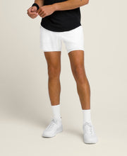 トーナメントプロ ショートパンツ 5インチ - ホワイト