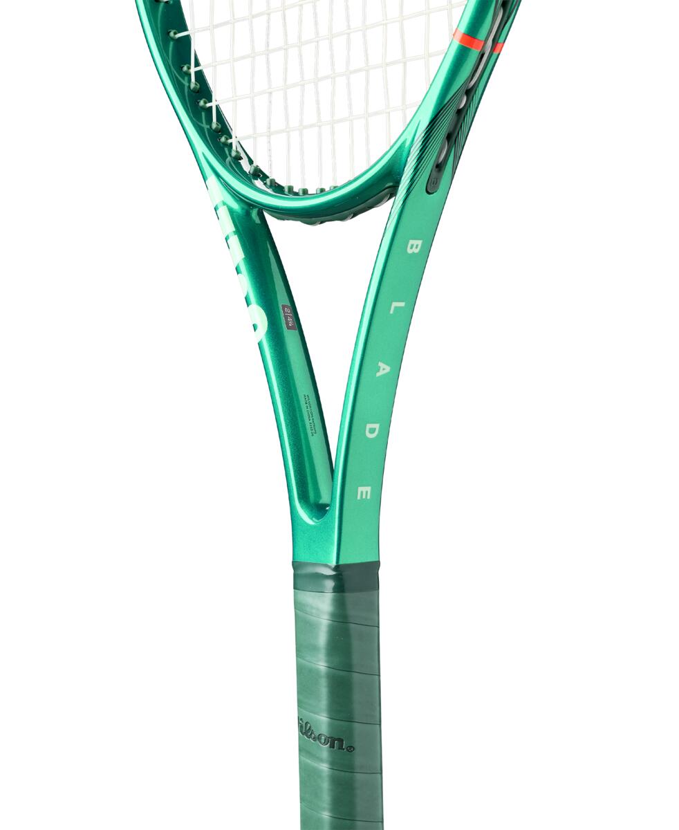 BLADE 104 V10 Tennis Racket Frame