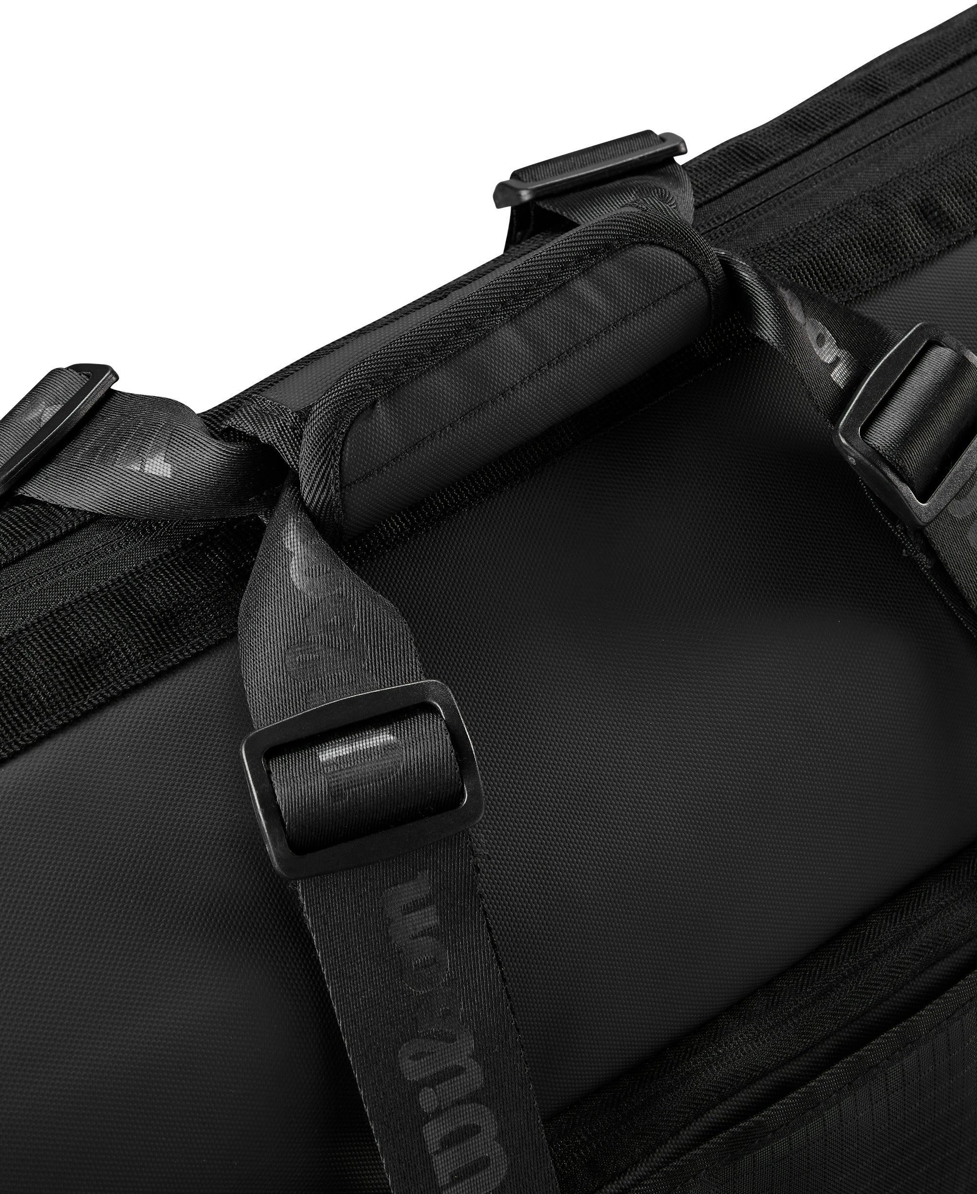 LIFESTYLE 2025 RACQUET BAG DUFFEL