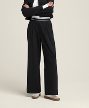 ウィン プリーツ パンツ - ブラック