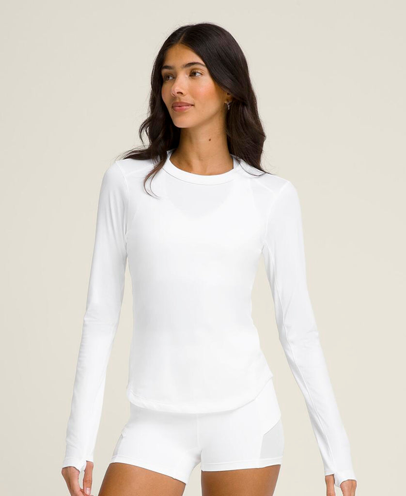 オールデイ ロングスリーブ Tシャツ - ホワイト by Wilson Japan