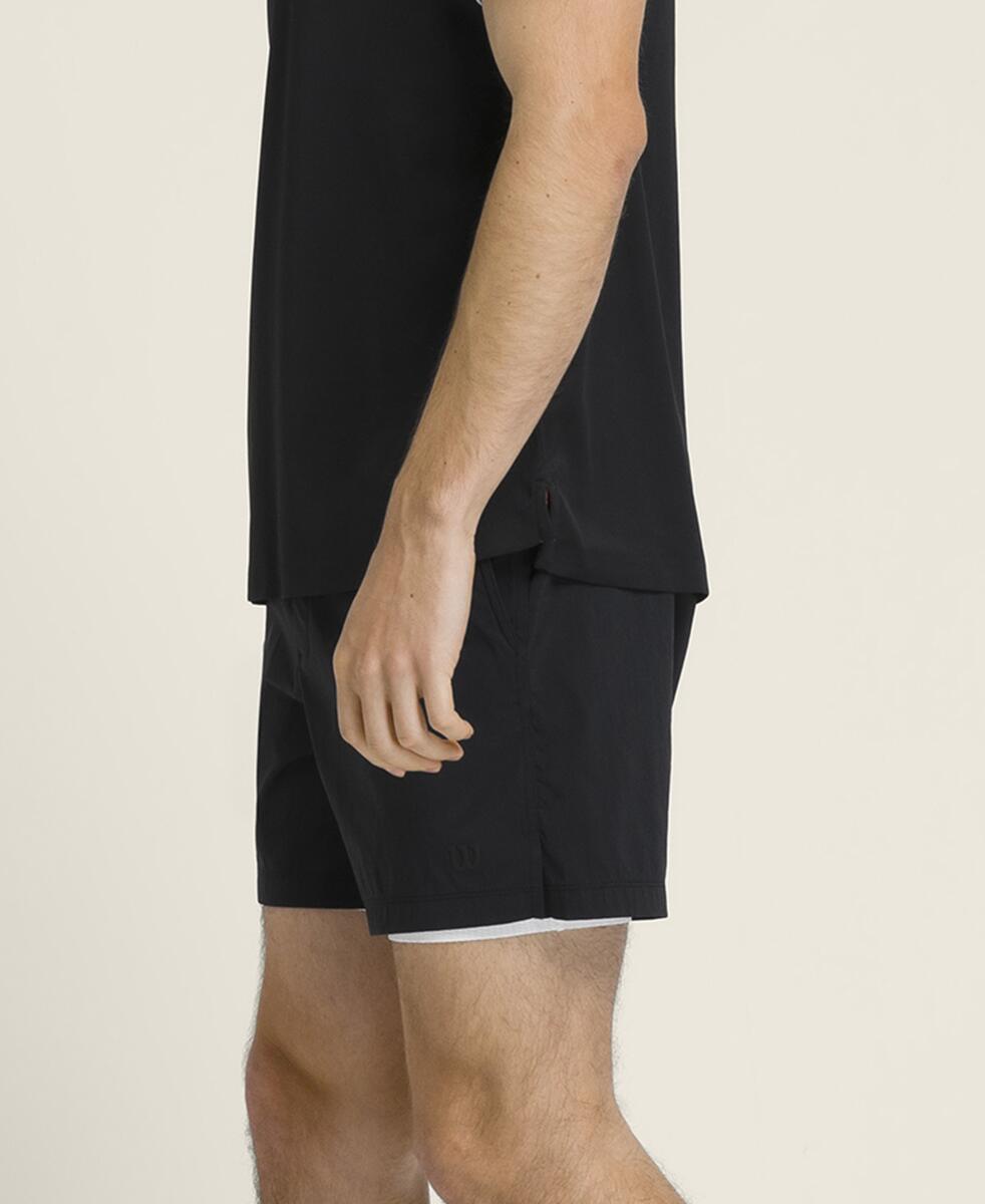 テニスボレー ショートパンツ 6インチ by Wilson Japan Sportswear
