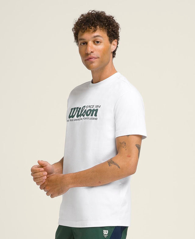 スポーツ グラフィック Tシャツ - ホワイト／クラシックネイビースクリプト