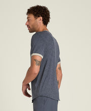 エブリデイ パフォーマンス リンガー Tシャツ  -  ダスクブルー