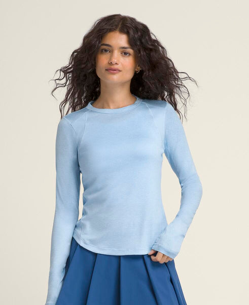 オールデイ ロングスリーブ Tシャツ - エアリーブルー by Wilson Japan