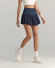 ミッドタウン ティアード スコート - パーフォレーテッド  -  クラシックネイビー